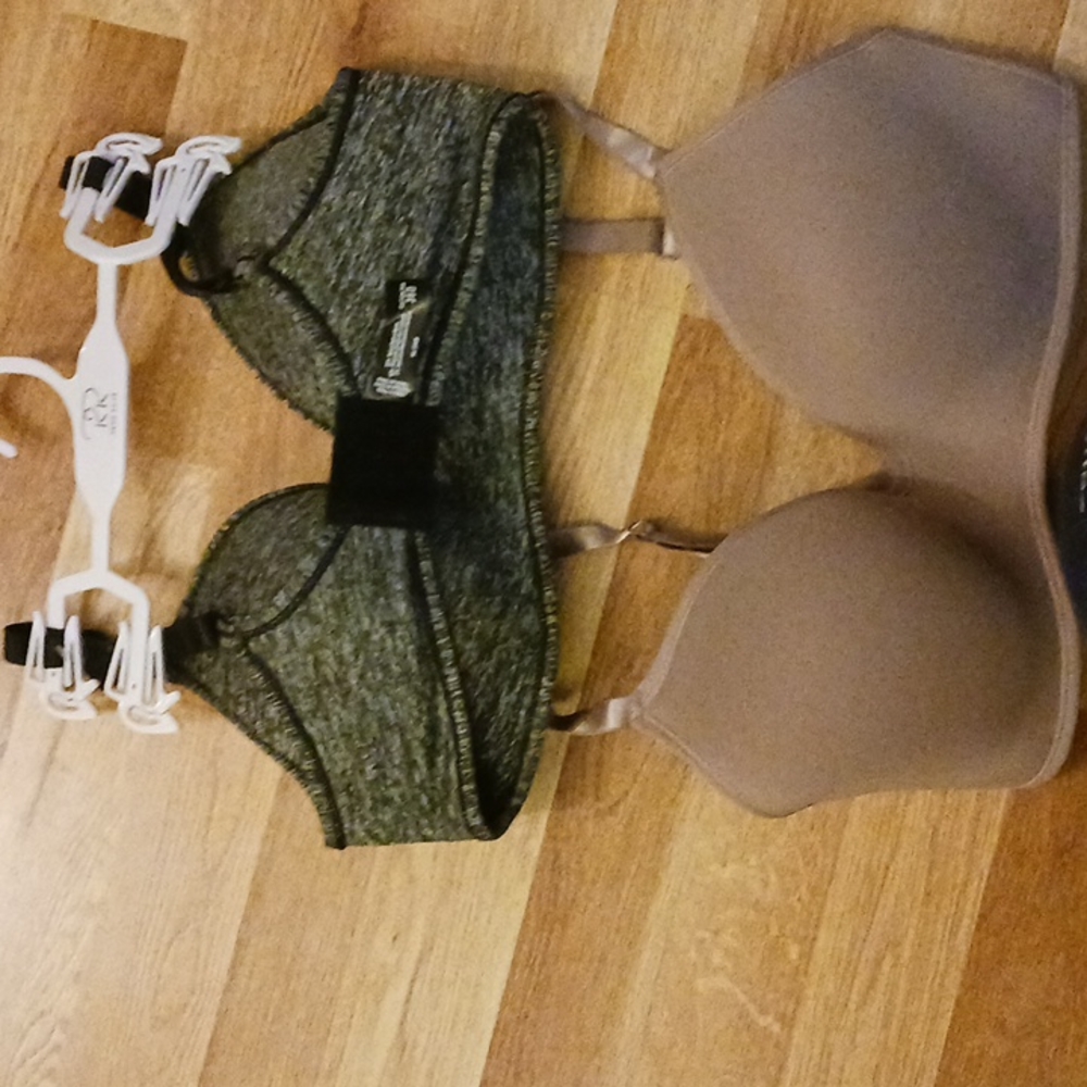 Set of 2 seemless bras, size 36D